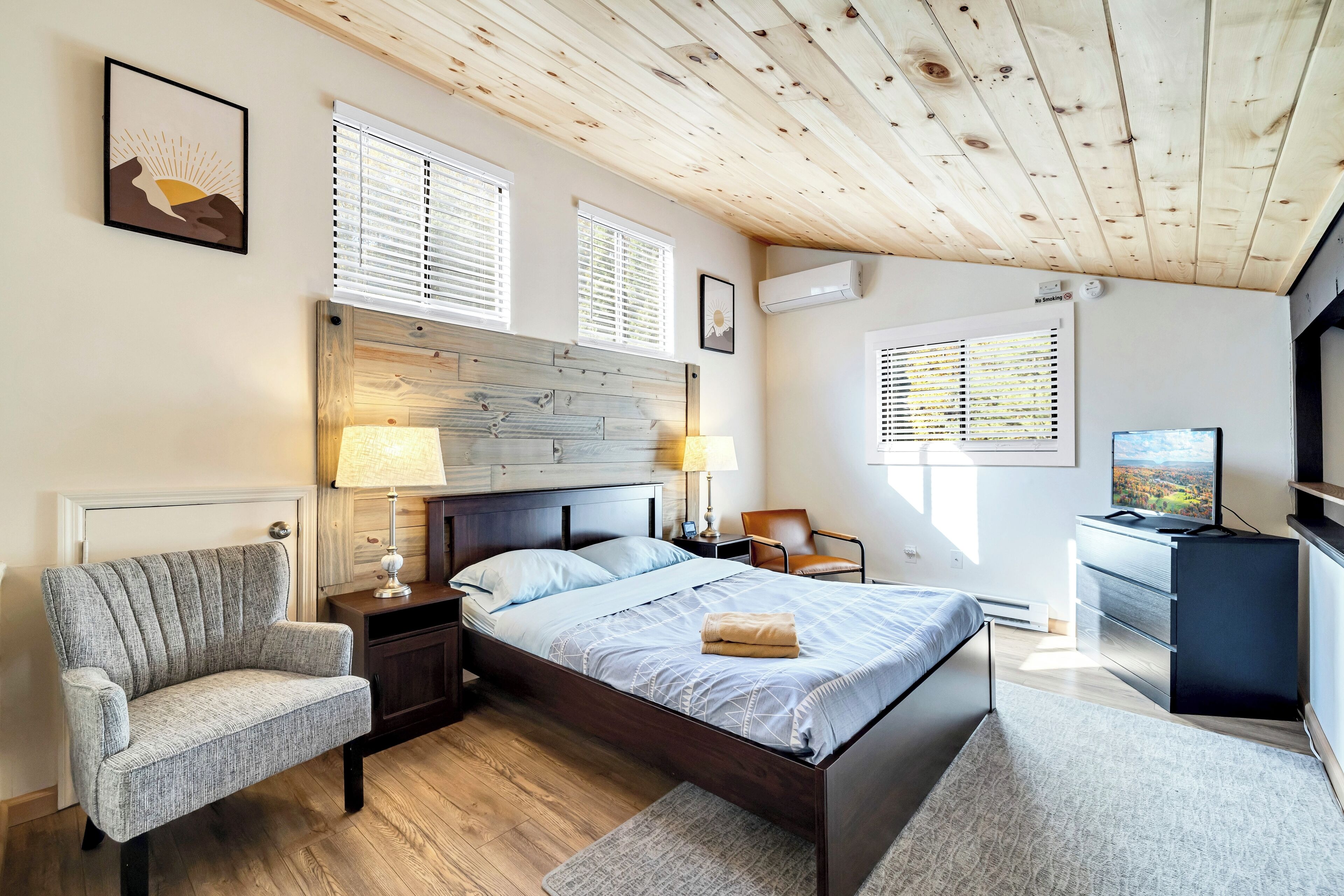 3 dormitorios, tabla de planchar con plancha, wifi gratis y ropa de cama