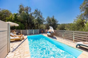Pool - Dimitris Cottage - Two Bedroom Villa, Sleeps 4 (Apergatika)