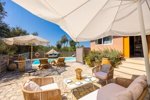 Terrace/patio - Dimitris Cottage - Two Bedroom Villa, Sleeps 4 (Apergatika)