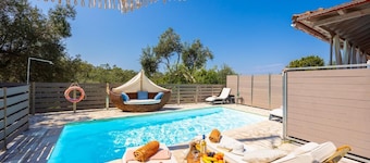 Dimitris Cottage - Two Bedroom Villa, Sleeps 4