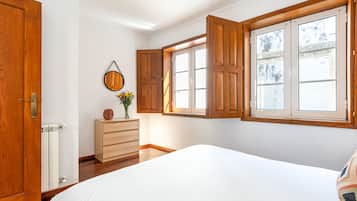 1 chambre, fer et planche Ă  repasser, Wi-Fi gratuit, draps fournis