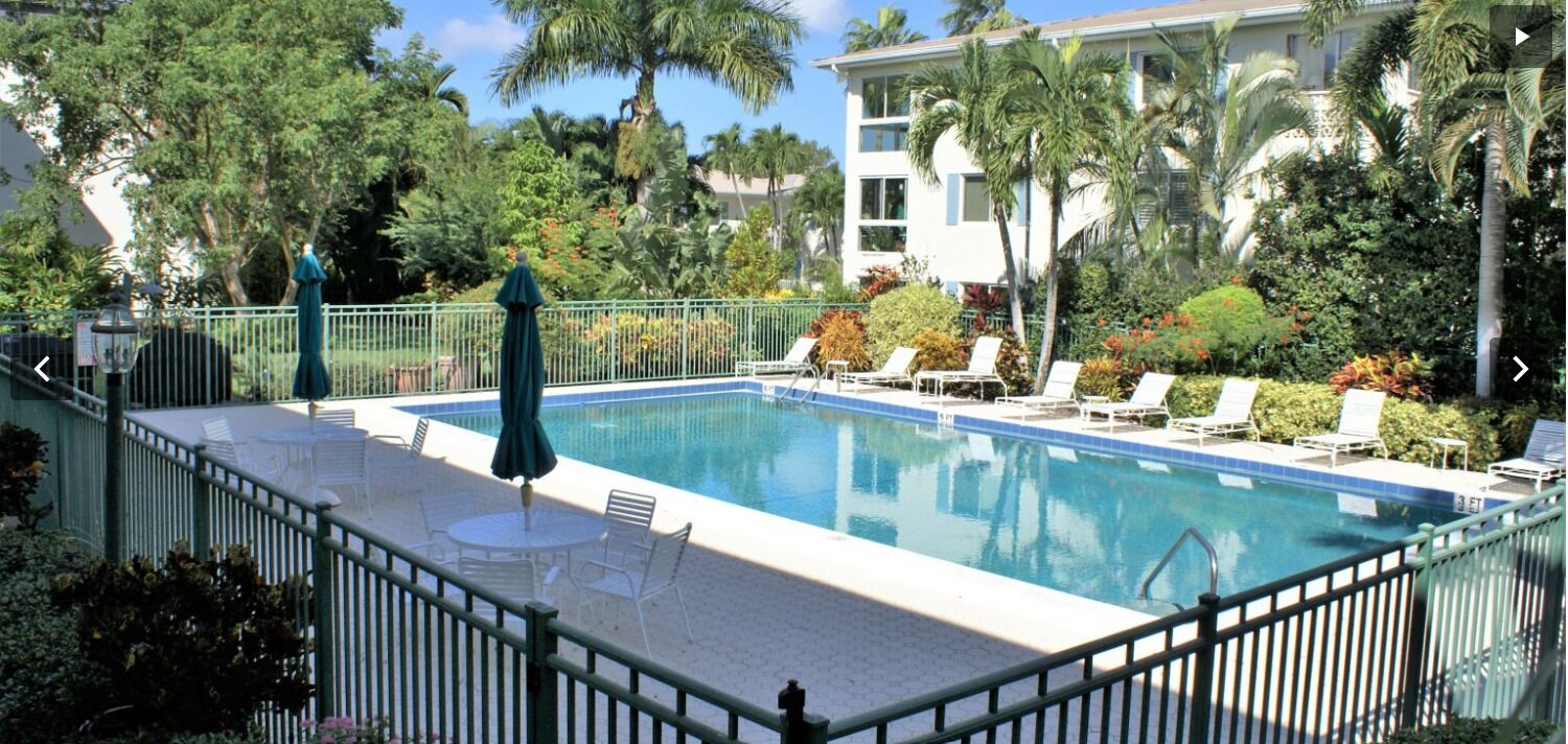 Beautiful 2 bedroom/2 bath updated condo in amazing location!