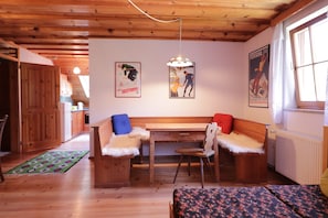 1 Schlafzimmer, Reisekinderbett, kostenloses WLAN, BettwÀsche