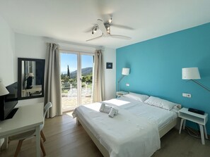 5 عدّة غرف نوم ومكواة/لوح كي