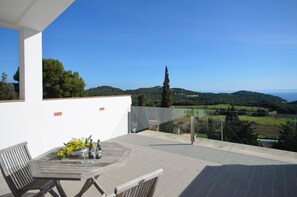 Outdoor dining - Holiday rental villa with swimming pool in Begur, Casa de Campo (Begur)