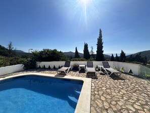 Pool - Holiday rental villa with swimming pool in Begur, Casa de Campo (Begur)