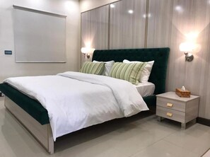 Deluxe Double Room | Free WiFi, bed sheets - Airport Hotel (Karachi)