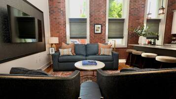 TV, Netflix, streaming services