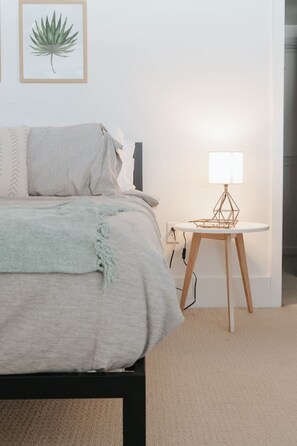 1 chambre, bureau, fer et planche à repasser, Wi-Fi