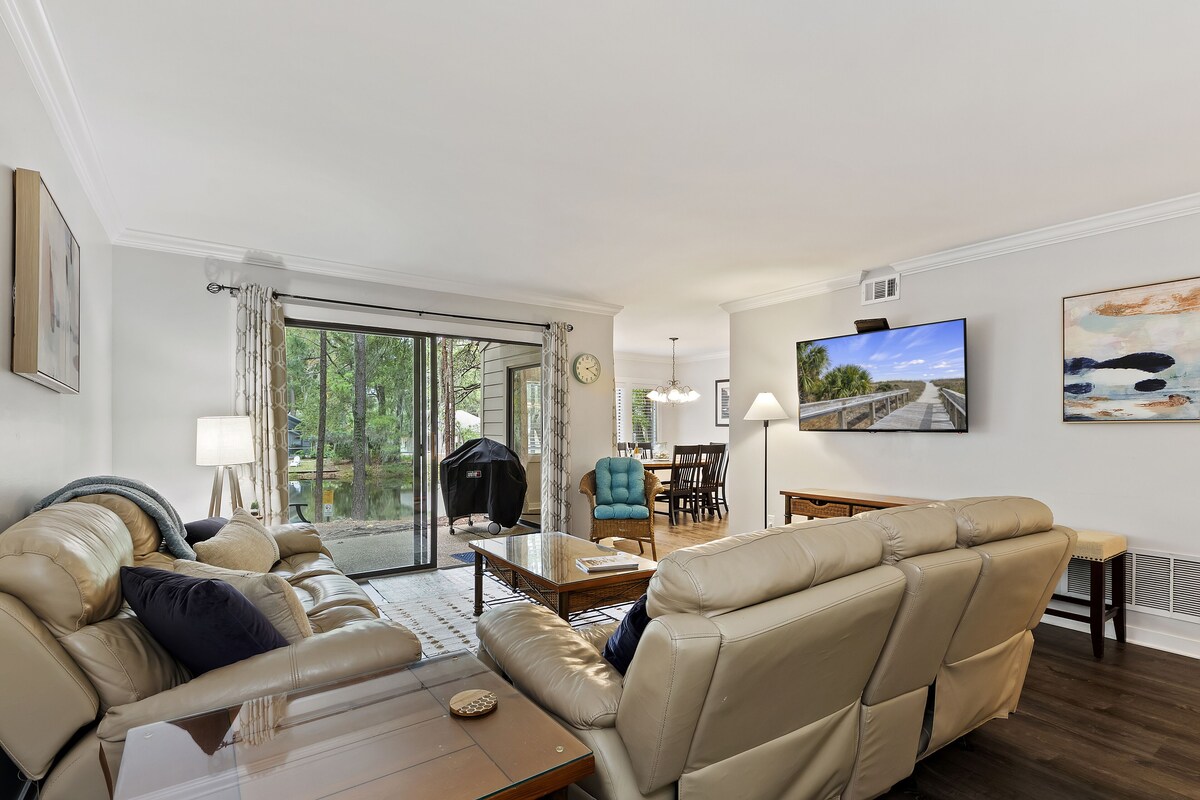 SeaPines, Lovely Updates, Single Level Living, Lagoon view, Pet friendly