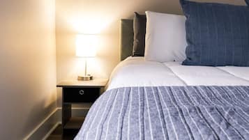 1 bedroom, desk, iron/ironing board, WiFi