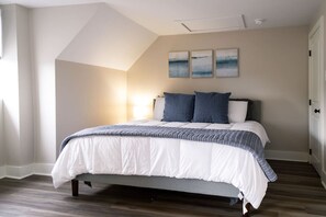 1 bedroom, desk, iron/ironing board, WiFi