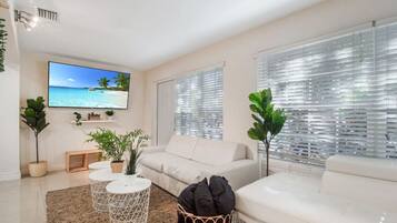 TV connectée, table de tennis de table