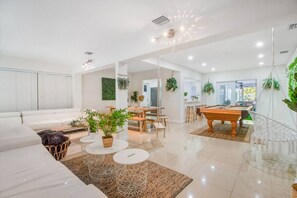 غرفة الألعاب