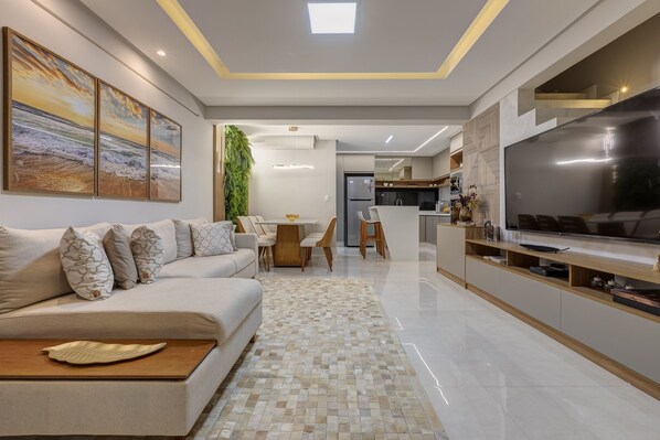 Smart TV, stereo