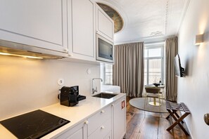 Fridge, microwave, stovetop, electric kettle