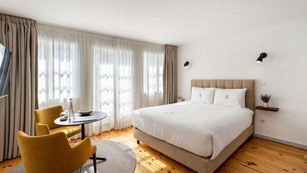 1 bedroom, iron/ironing board, Internet, bed sheets - Lp Heritage 3. 04 Studio w/ balcony -sé apartament (Braga)