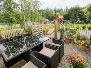 Cottage | Outdoor dining