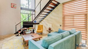 Biệt thự Cao cấp, 4 phòng ngủ, hồ bơi riêng, quang cảnh hồ bơi | Khu phòng khách