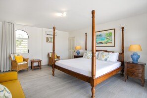 4 bedrooms, in-room safe, desk, iron/ironing board