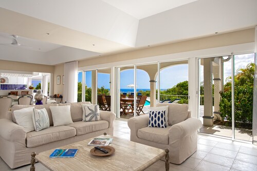 Beautiful villa next to La Samanna