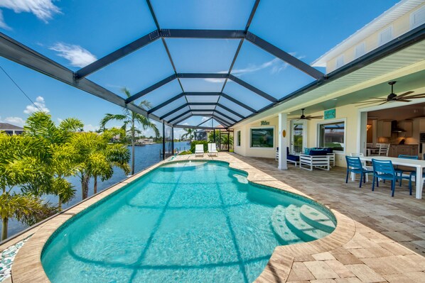 Piscine extérieure, piscine chauffée