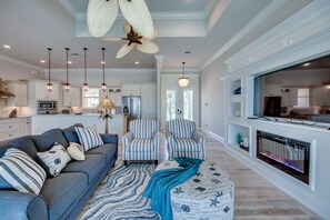 TV connectée, cheminée, chaîne hi-fi