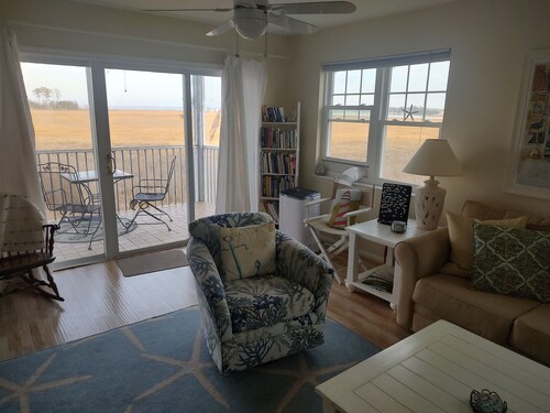 Second story condo with beautiful and relaxing views of Indian River Bay!