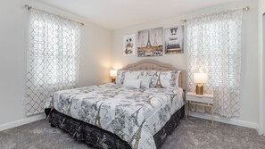 8 bedrooms, iron/ironing board, internet, bed sheets