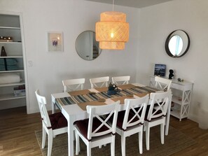 Dining - Sunset Sanctuary  (Crescent City)