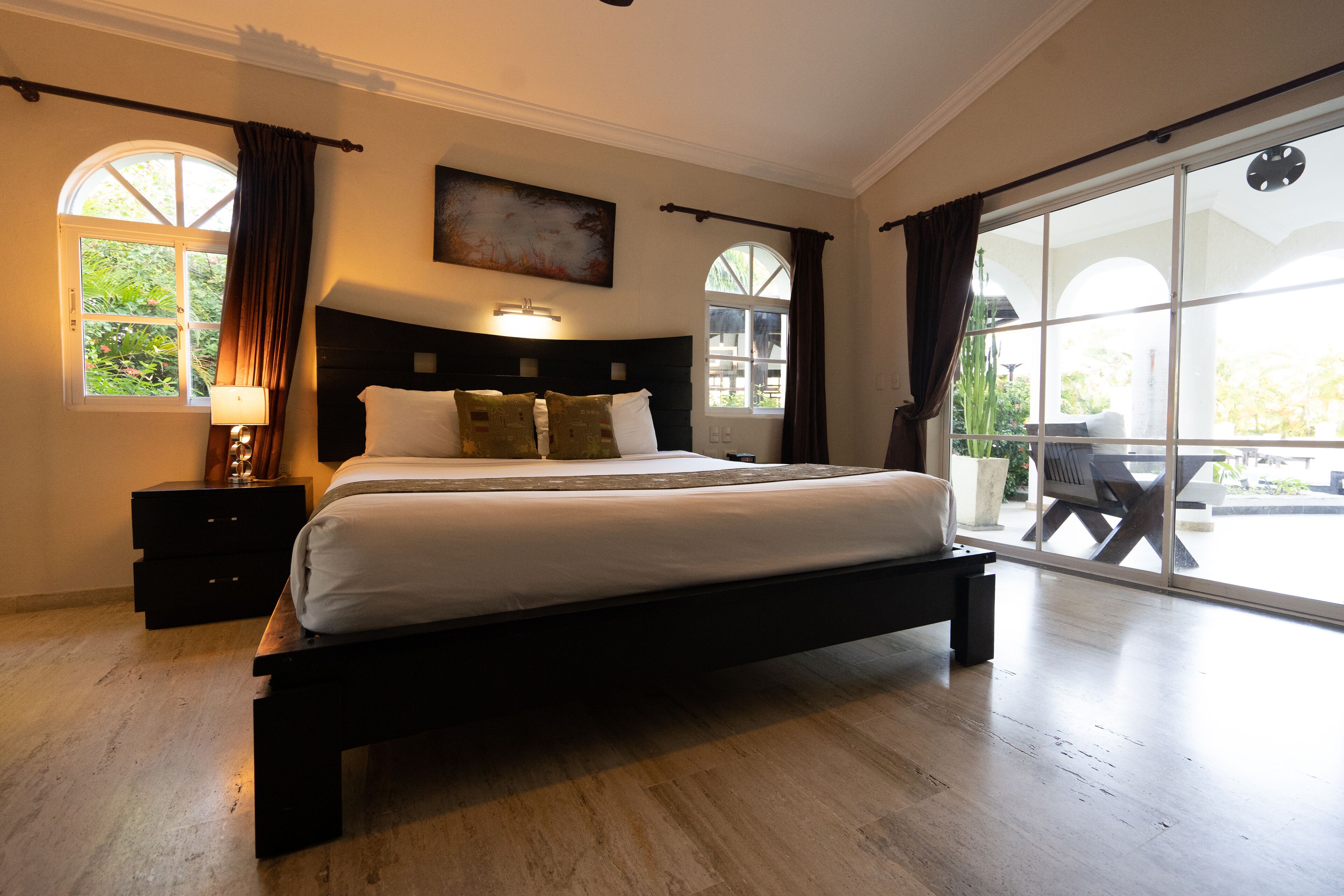 4 bedrooms, WiFi, bed sheets