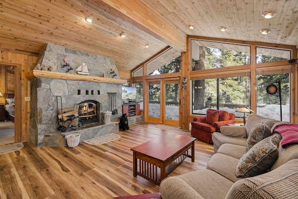Welcome to Deerpath Hideout