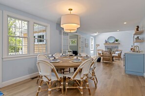 Dining - Prvt Beach (Dennis)