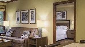 3 habitaciones, escritorio, tabla de planchar con plancha y wifi gratis 