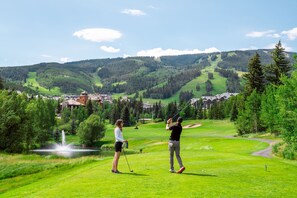 Golf - CRBC - Heart of BC Village, AC, Ski in/out, 2 Master Suites, Walk to Everything (Beaver Creek)