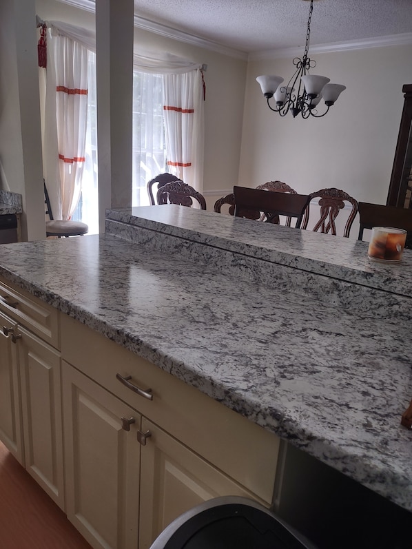 Dining - Town House (Jonesboro)