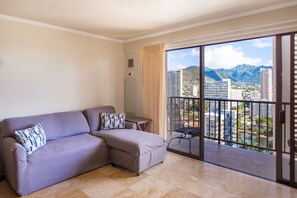 TV - Stellar Mountain, River & City Views Luxe Condo - Shared Pool, Hot Tub & Sauna (Honolulu)