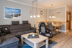 Unclassified image, 2 of 38, button