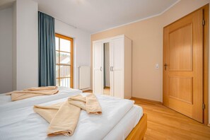 3 Schlafzimmer, Bügeleisen/Bügelbrett, WLAN