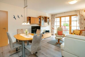 Unclassified image, 2 of 34, button - Comfortable vacation apartment with terrace and garden view in the vacation park - (Zingst)