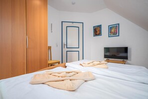 3 Schlafzimmer, Zimmersafe, Bügeleisen/Bügelbrett, WLAN