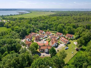 Exterior - Comfortable vacation apartment with terrace, garden view and heated pool in Zingst (Zingst)