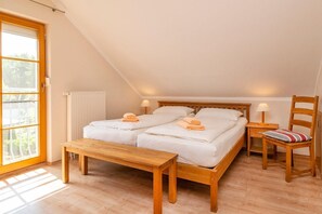 2 Schlafzimmer, Zimmersafe, Bügeleisen/Bügelbrett, WLAN