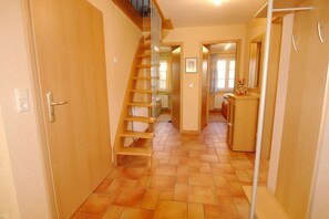 Unclassified image, 5 of 21, button