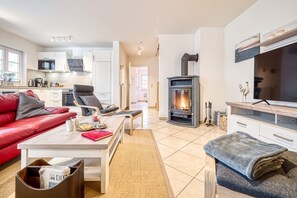 TV, fireplace, DVD player, stereo