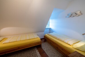 2 bedrooms, WiFi, bed sheets