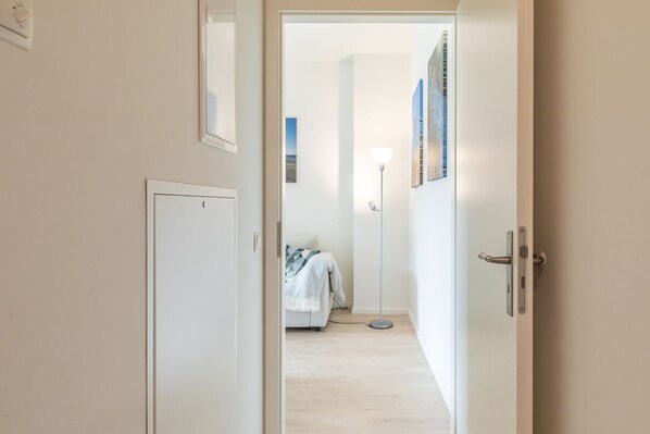 Unclassified image, 1 of 191, button