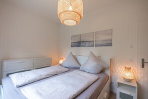 2 makuuhuonetta, silitysrauta/-lauta, Wi-Fi, vuodevaatteet