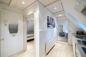 2 bedrooms, desk, WiFi, bed sheets - Vacation apartment Silbermöwe- Herrenhof Wrixum - Vacation in the historic (Wyk auf Föhr)