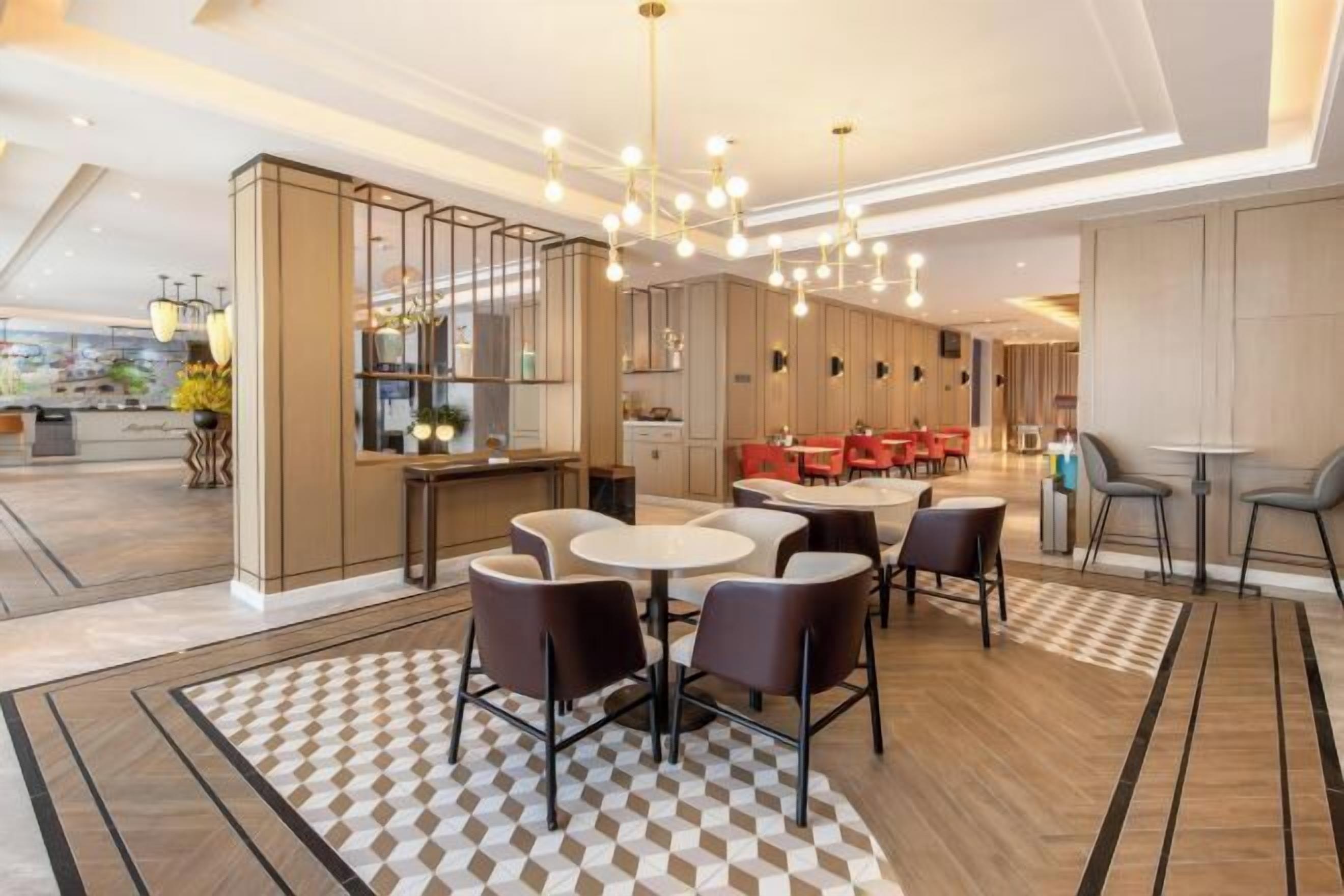 المنشأة من الداخل